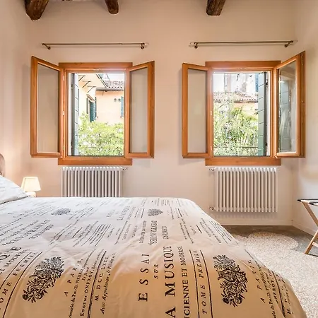Venetian New Style @ Ca' D'oro Apartment Venice
