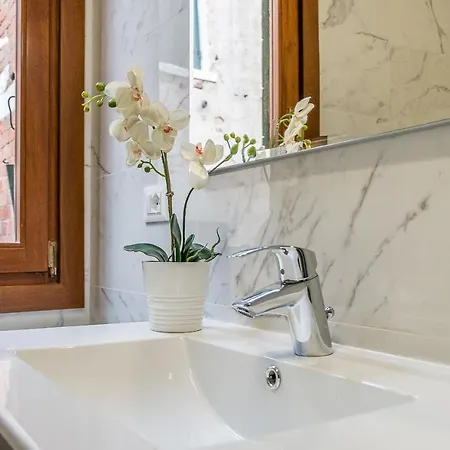 Apartment Venetian New Style @ Ca' D'oro Venice