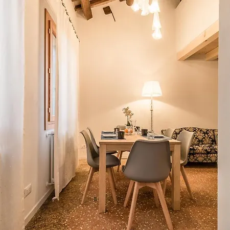 Venetian New Style @ Ca' D'oro Apartment