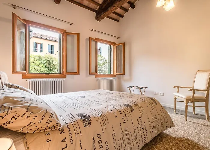 Venetian New Style @ Ca' D'oro Appartement