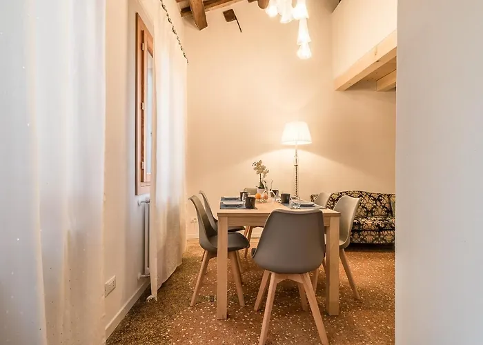 Venetian New Style @ Ca' D'oro Appartement