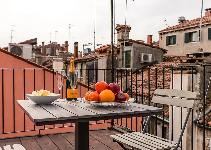 Venetian New Style @ Ca' D'oro Βενετία