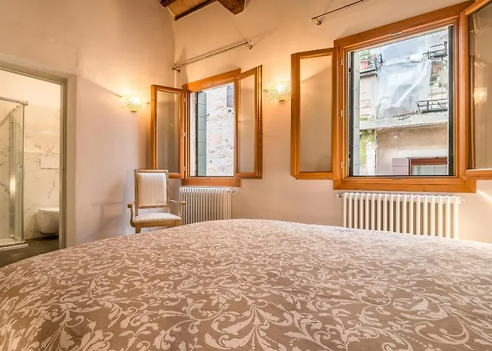 Διαμέρισμα Venetian New Style @ Ca' D'oro *