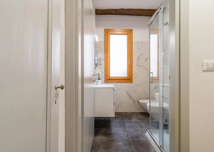 Διαμέρισμα Venetian New Style @ Ca' D'oro *